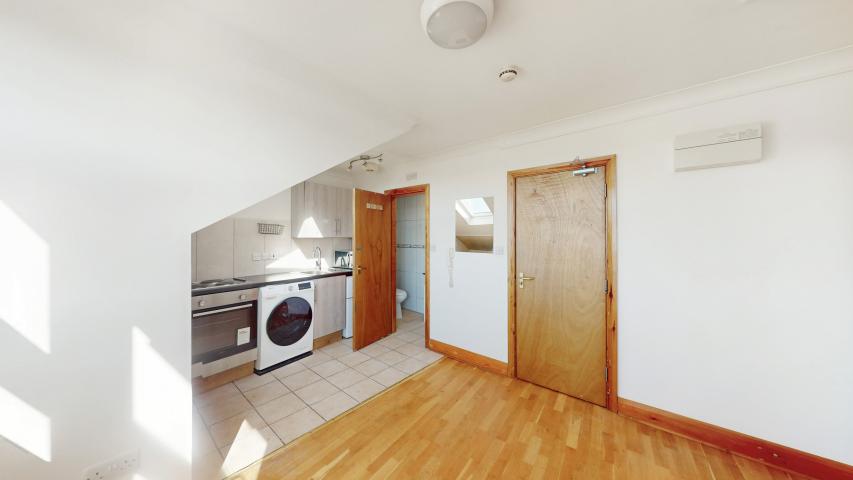 Spacious Studio Burnley Road, Dollis Hill (Inclusive of Gas, Heating+Water)